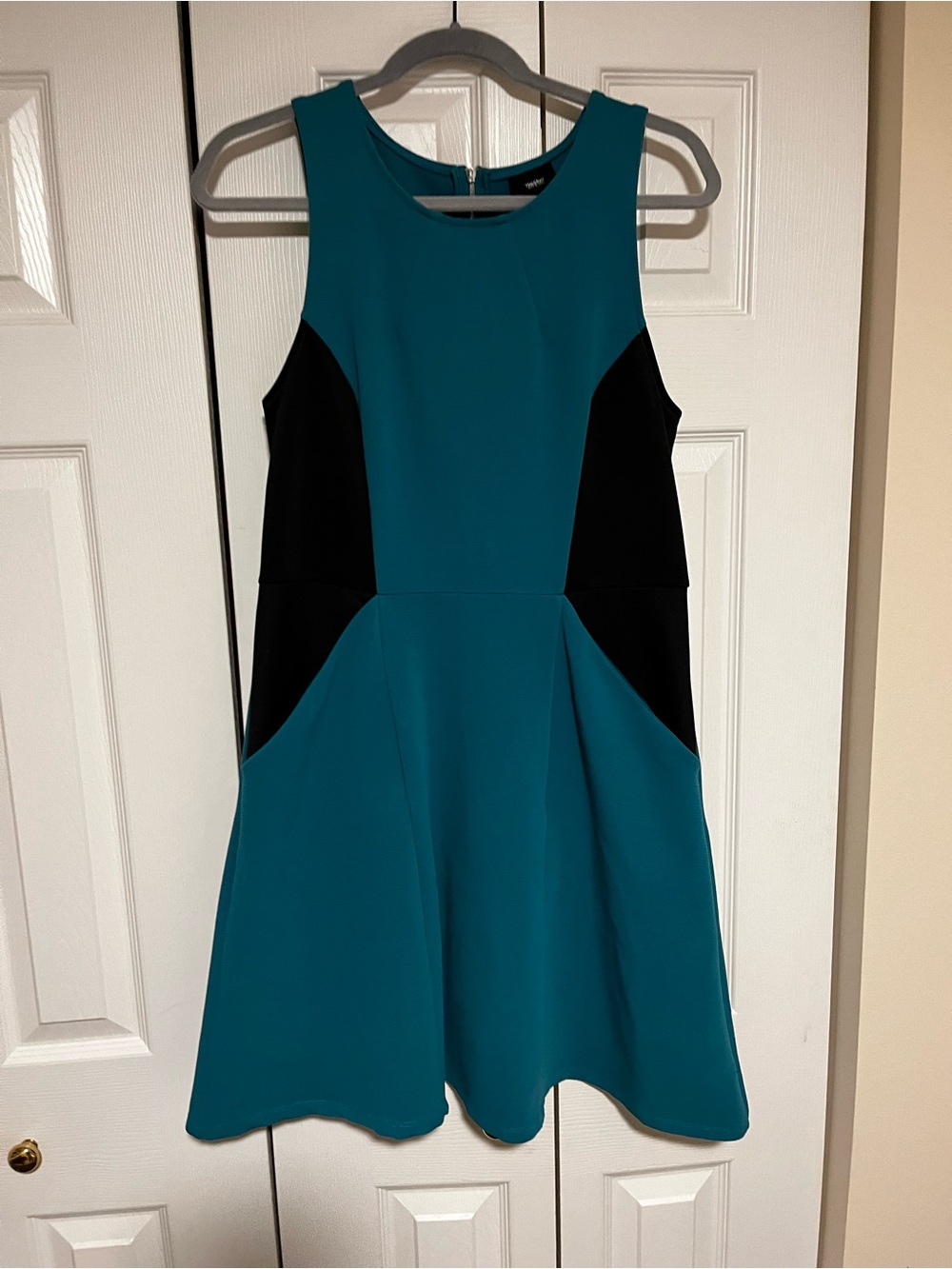 Mossimo Supply Co. Teal and Black Sleeveless Fit-and-Flare Dress